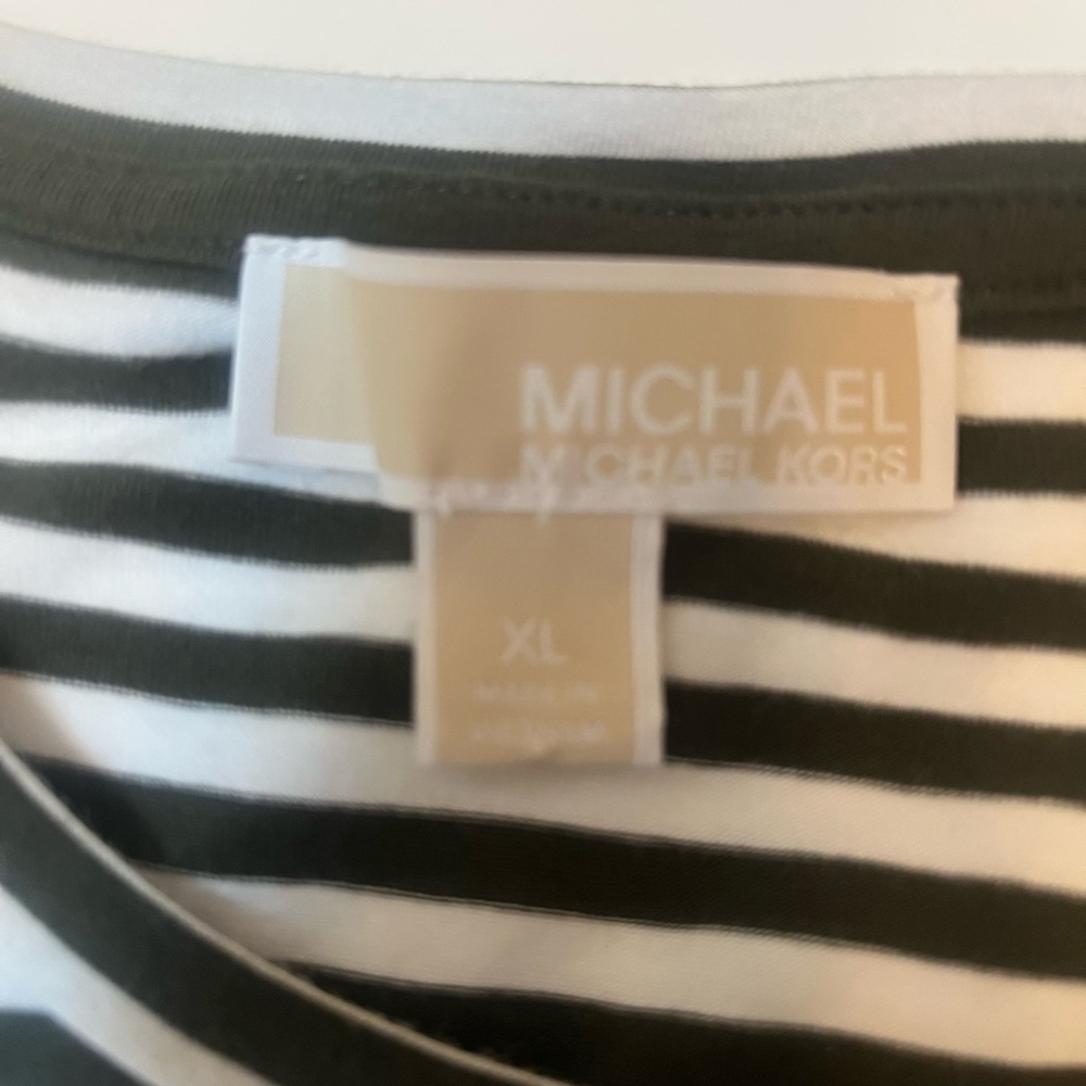 #307 Michael Kors Olive and White Striped Dress In Excellent condition. - Picture 7 of 11
